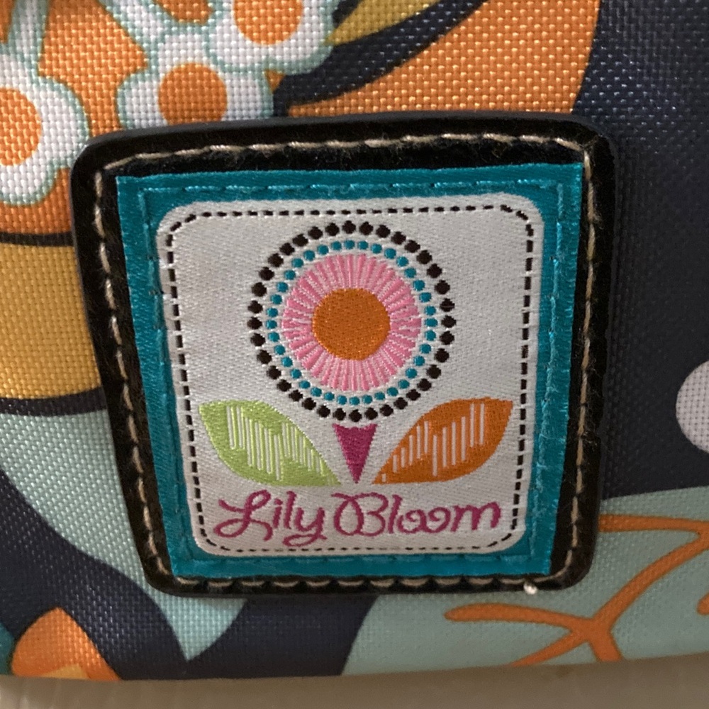 Multicolored Floral 🌼 Pattern Lily Bloom small crossbody bag, EUC - Picture 3 of 8
